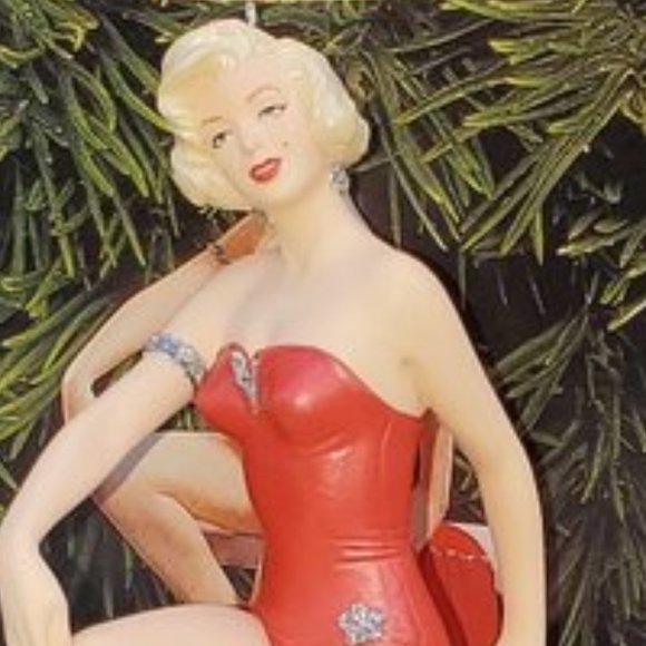 Hallmark Marilyn Monroe Ornaments - Picture 4 of 10
